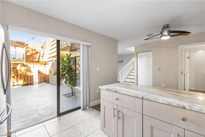 5219  Cedarbend  DR, Fort Myers, FL 33919