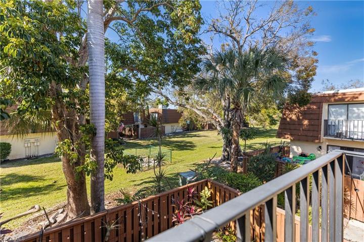 5219  Cedarbend  DR, Fort Myers, FL 33919