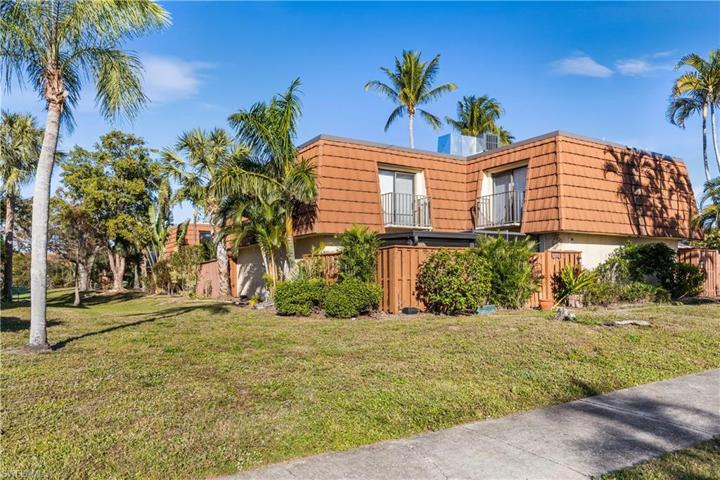 5219  Cedarbend  DR, Fort Myers, FL 33919