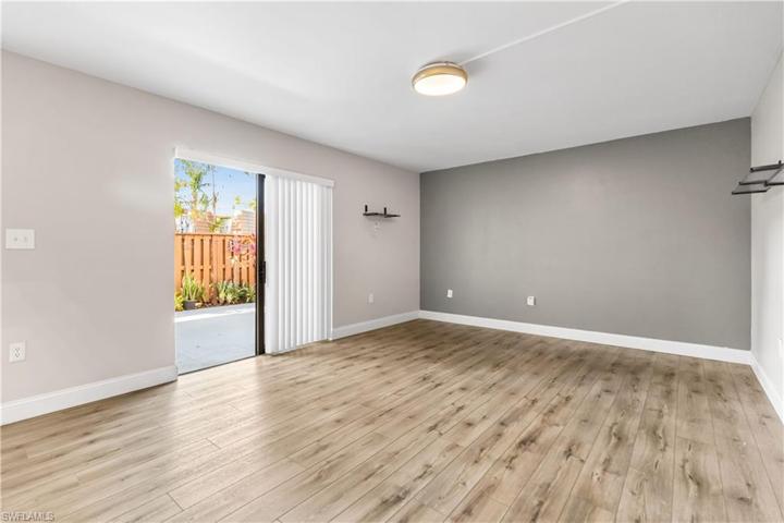 5219  Cedarbend  DR, Fort Myers, FL 33919