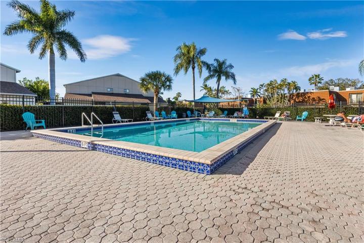 5219  Cedarbend  DR, Fort Myers, FL 33919
