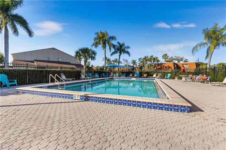 5219  Cedarbend  DR, Fort Myers, FL 33919