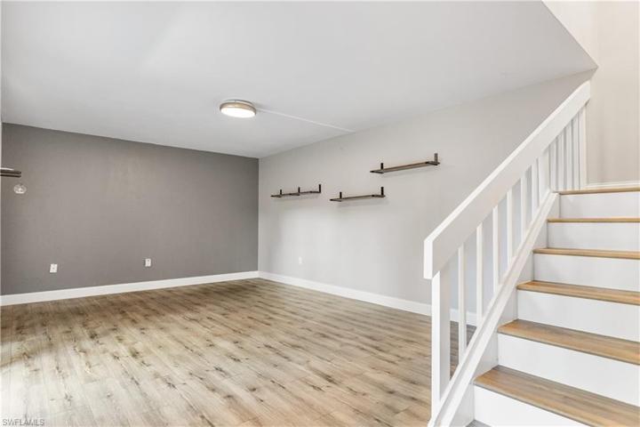 5219  Cedarbend  DR, Fort Myers, FL 33919