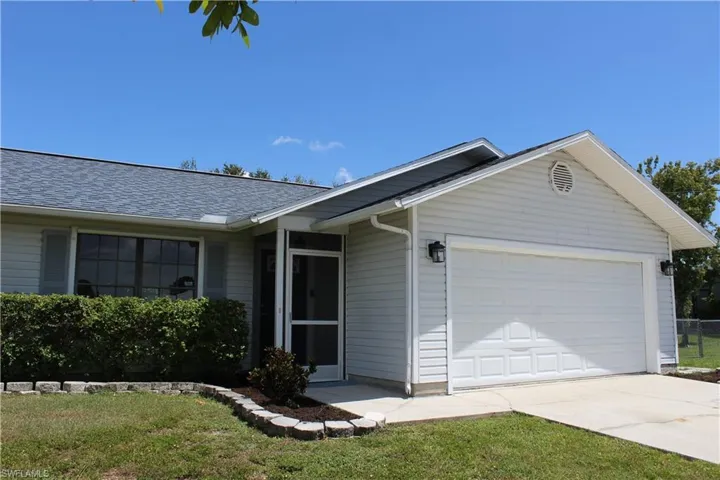 1905 6th St, Cape Coral, Florida 33909