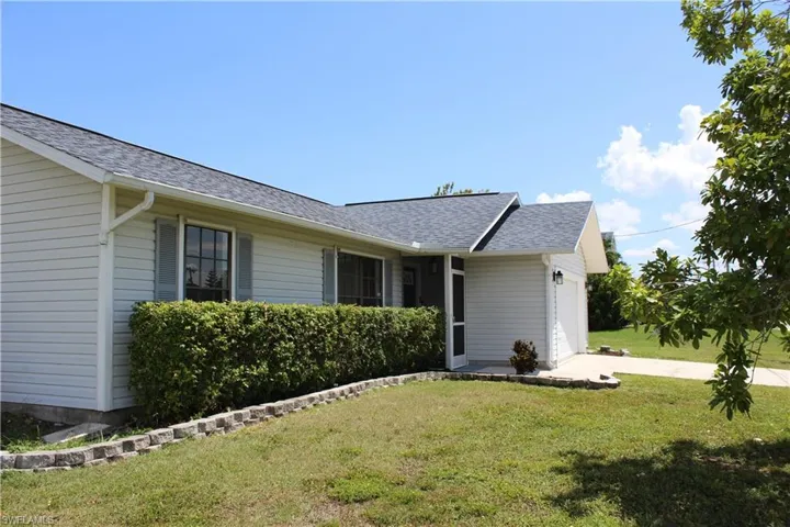 1905 6th St, Cape Coral, Florida 33909