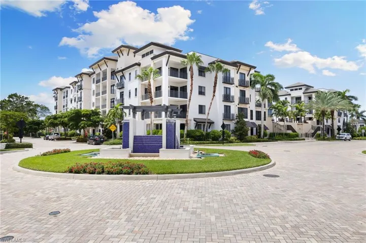 View of apartment building / complex