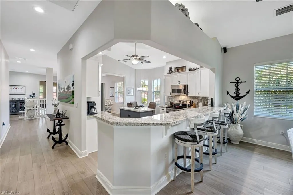 7842 Hawthorne DR, Naples, FL 34113,225063453