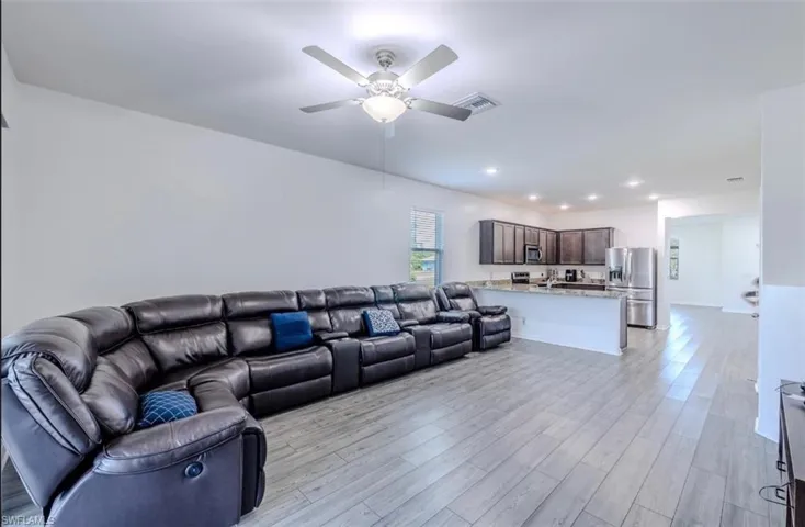 2902 Nw 10th Ter, Cape Coral, Florida 33993