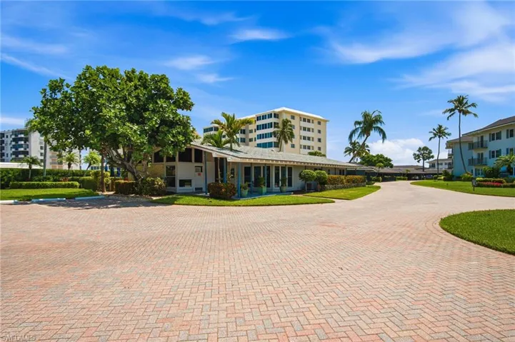 3400 Gulf Shore Blvd N L8, Naples, Florida 34103