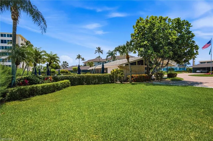 3400 Gulf Shore Blvd N L8, Naples, Florida 34103