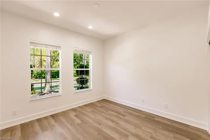 15950  Delasol  LN, Naples, FL 34110