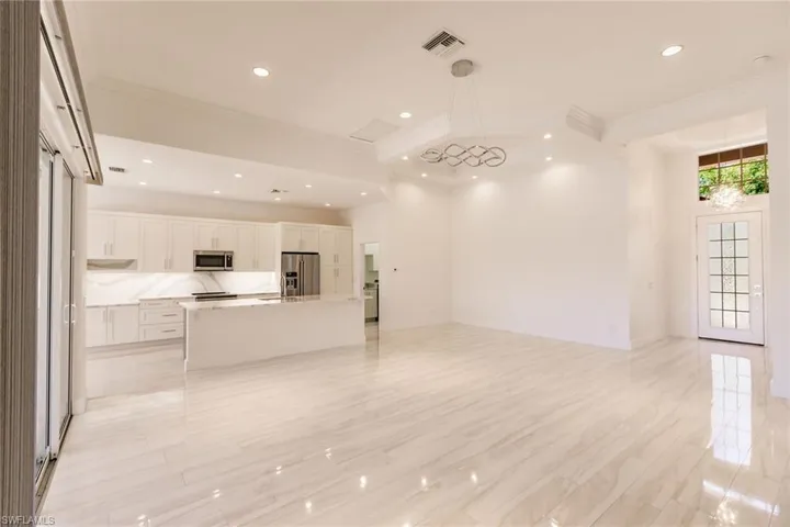 15950  Delasol  LN, Naples, FL 34110