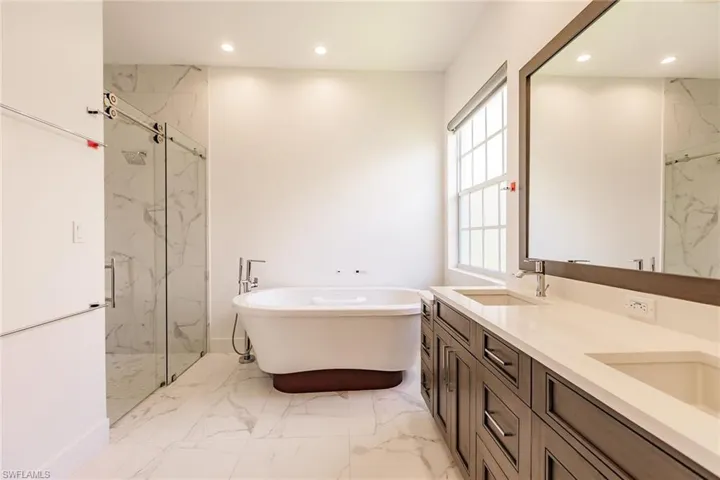 15950  Delasol  LN, Naples, FL 34110