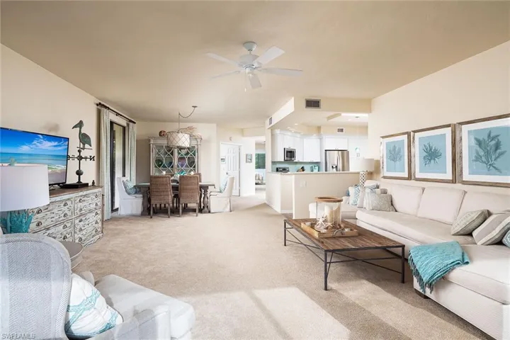 6500  Valen  WAY, Naples, FL 34108