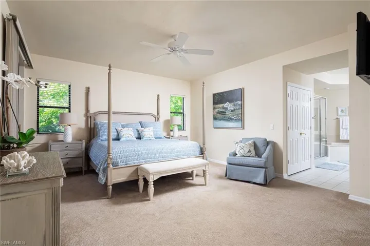 6500  Valen  WAY, Naples, FL 34108