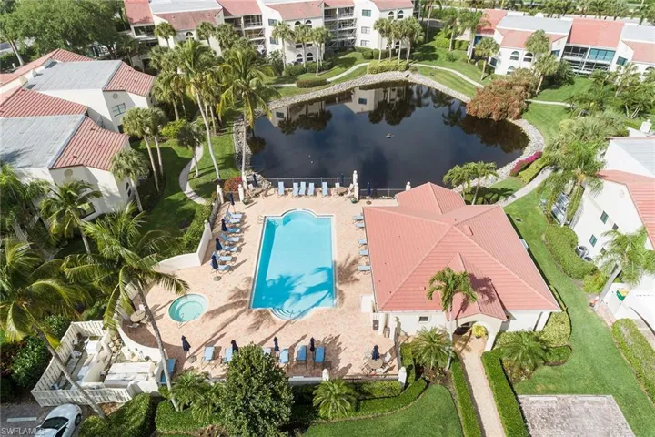 6500  Valen  WAY, Naples, FL 34108