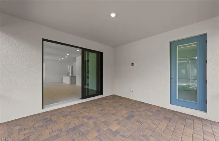 2127 Freemont Way, Naples, Florida 34120