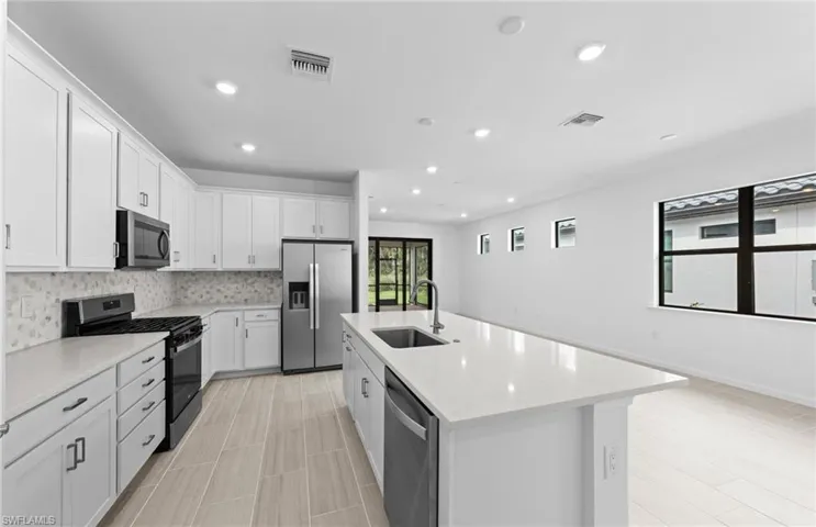 2127 Freemont Way, Naples, Florida 34120