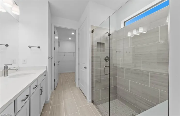 2127 Freemont Way, Naples, Florida 34120