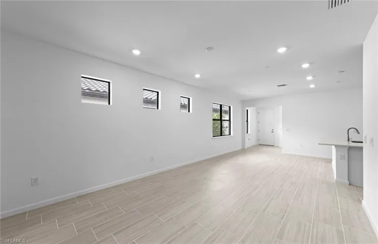 2127 Freemont Way, Naples, Florida 34120