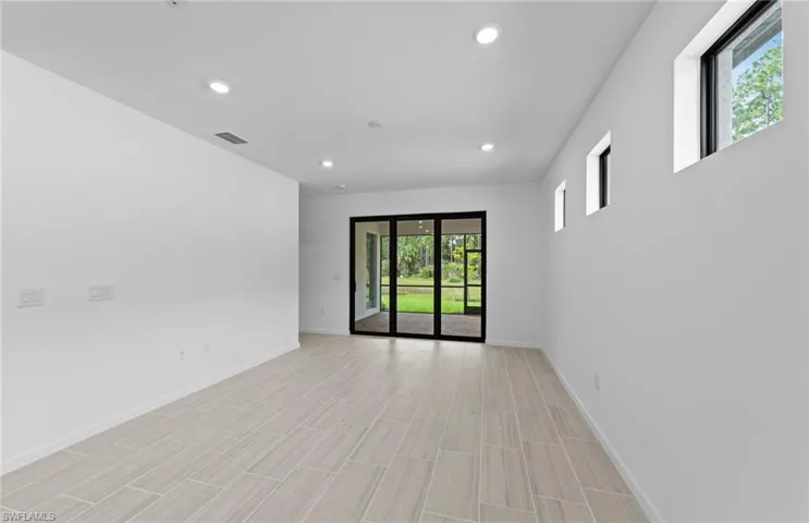 2127 Freemont Way, Naples, Florida 34120