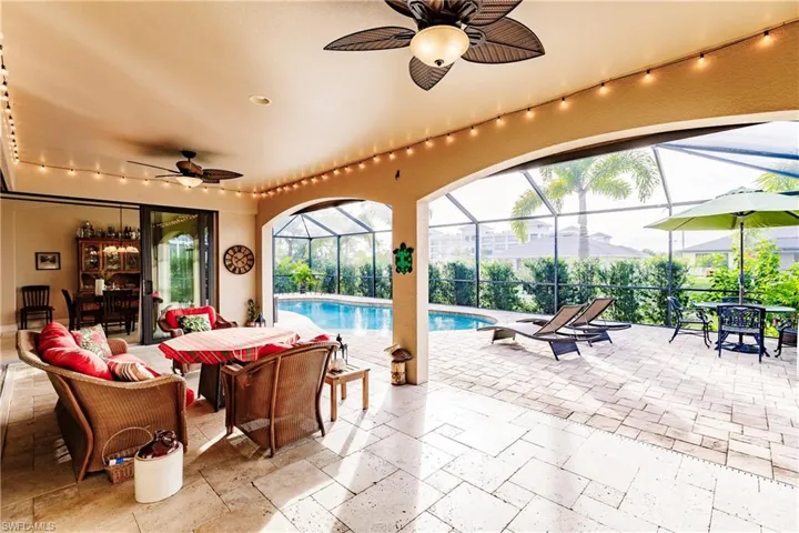 Travertine Tiled Spacious Lanai!