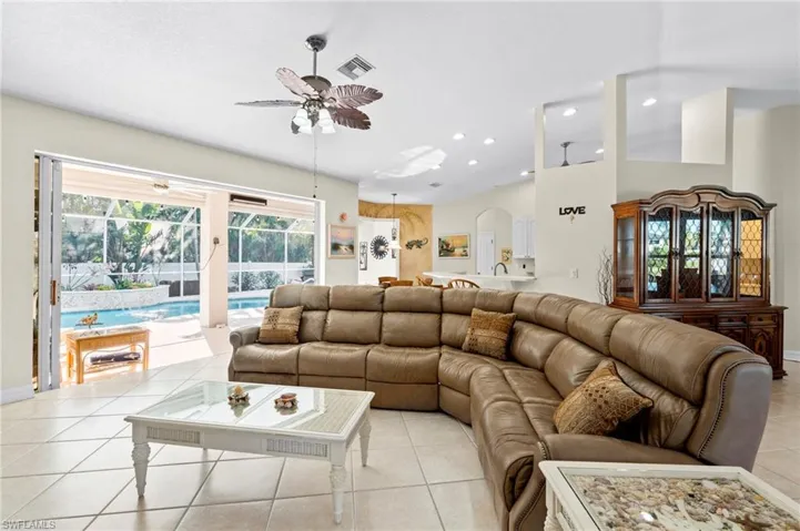 5243 Agualinda Blvd, Cape Coral Fl 33914