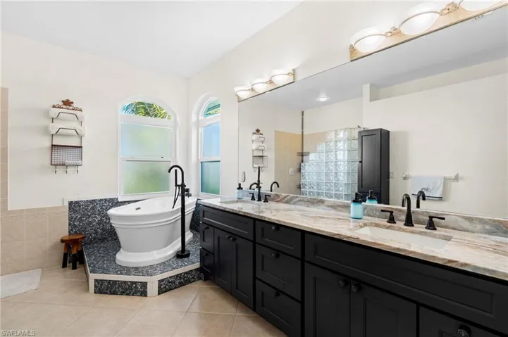 5243 Agualinda Blvd, Cape Coral Fl 33914