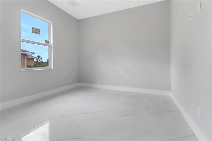2705  42nd W ST, Lehigh Acres, FL 33971