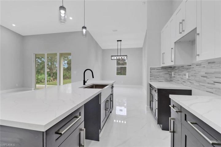 2705  42nd W ST, Lehigh Acres, FL 33971