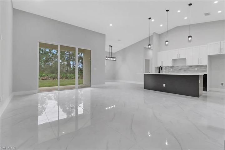 2705  42nd W ST, Lehigh Acres, FL 33971