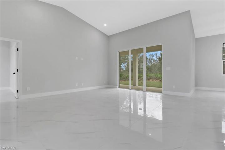 2705  42nd W ST, Lehigh Acres, FL 33971