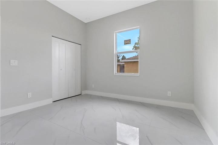 2705  42nd W ST, Lehigh Acres, FL 33971