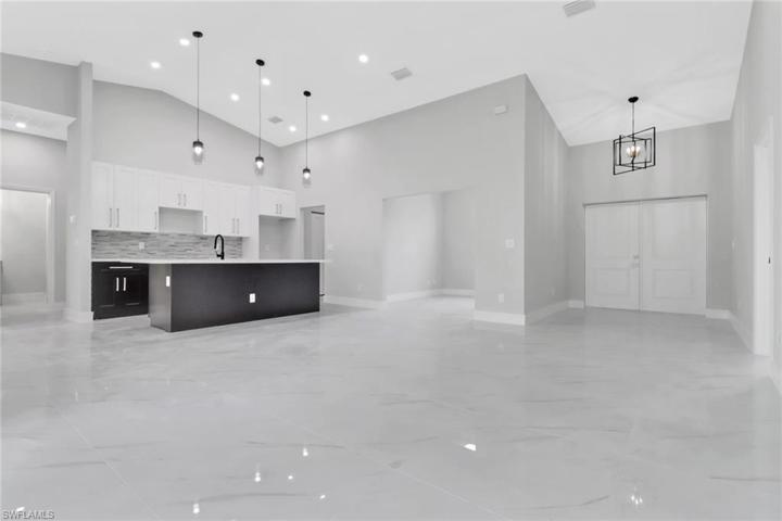 2705  42nd W ST, Lehigh Acres, FL 33971