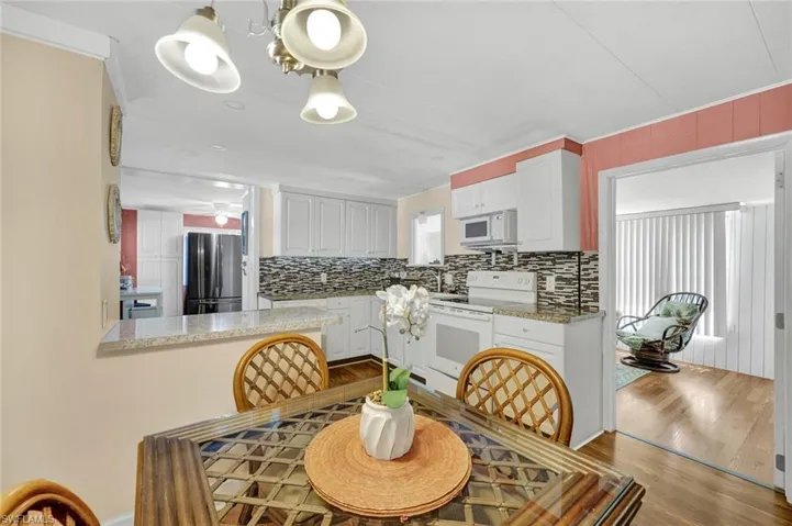522 Menton Ln, Naples, Florida 34112
