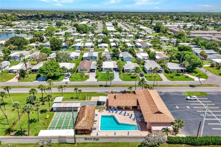 522 Menton Ln, Naples, Florida 34112