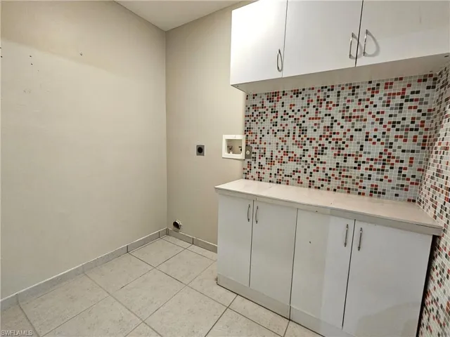3621  45th NE AVE, Naples, FL 34120