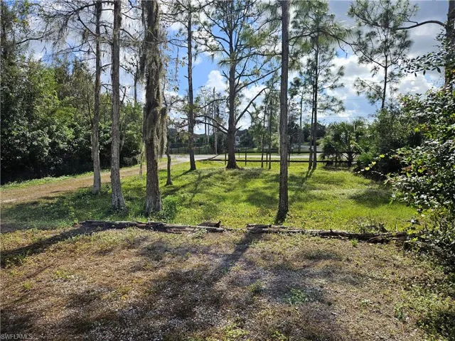 3621  45th NE AVE, Naples, FL 34120