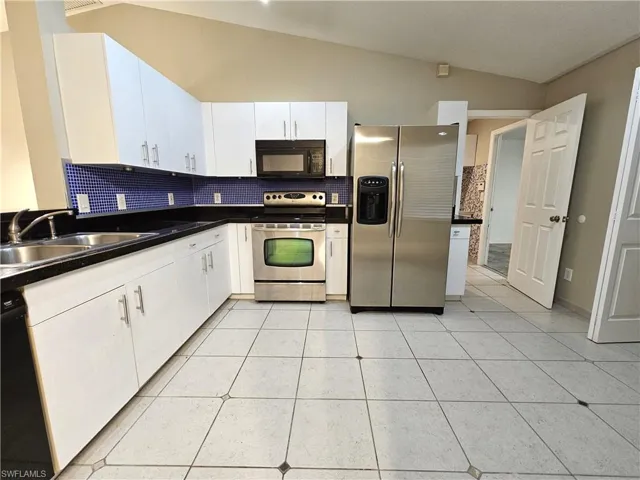 3621  45th NE AVE, Naples, FL 34120