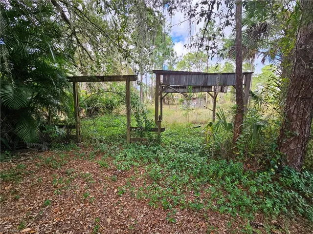 3621  45th NE AVE, Naples, FL 34120