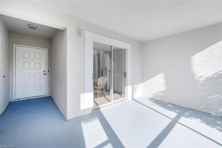 433  Country Hollow  CT, Naples, FL 34104