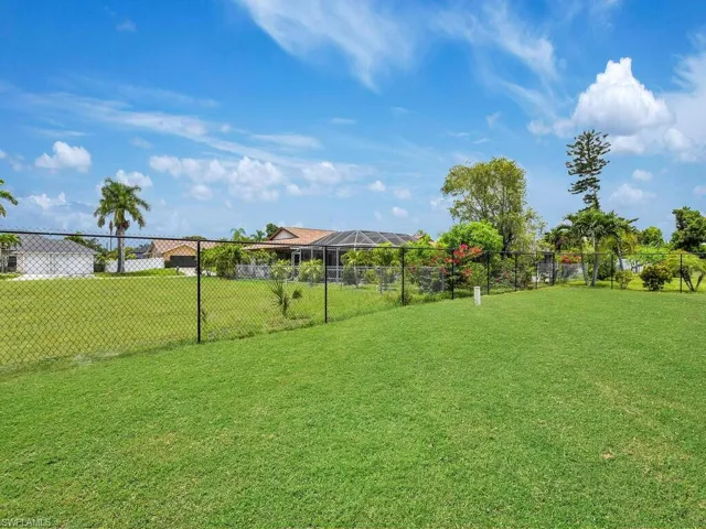 Fenced-In Yard