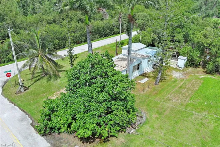 105 Cardinal Ct, Other, Florida 34141