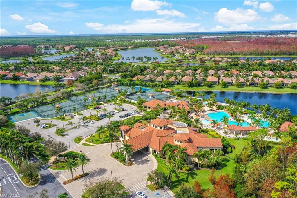 9735 Acqua CT, Naples, FL 34113,225013172