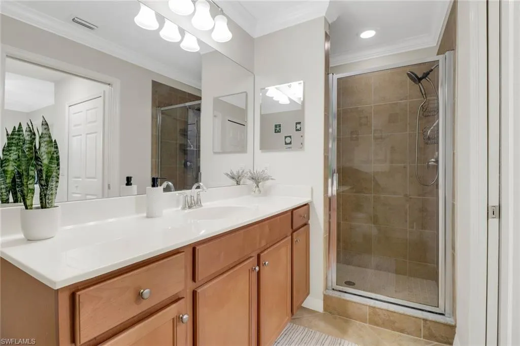 9735 Acqua CT, Naples, FL 34113,225013172