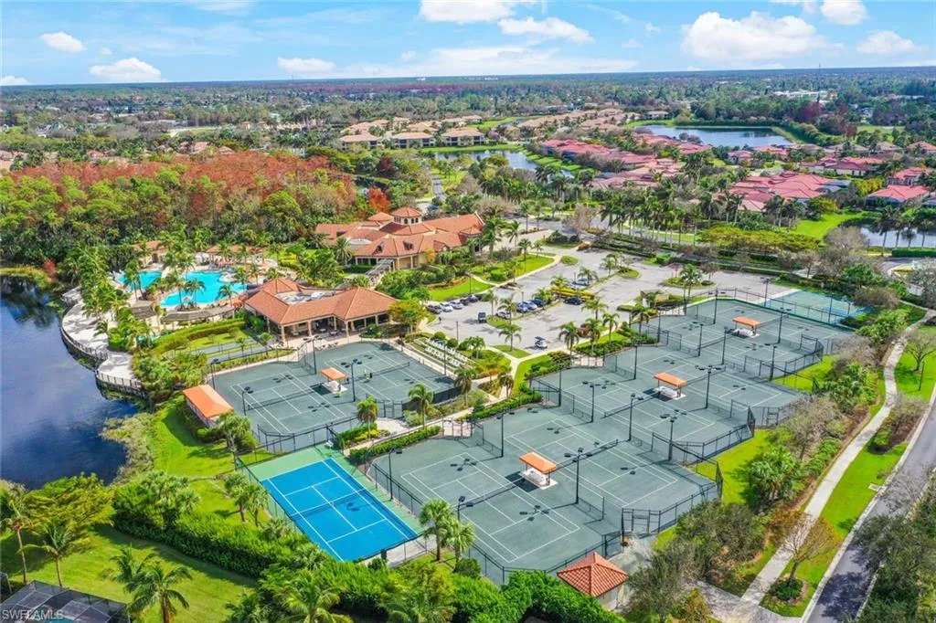 9735 Acqua CT, Naples, FL 34113,225013172