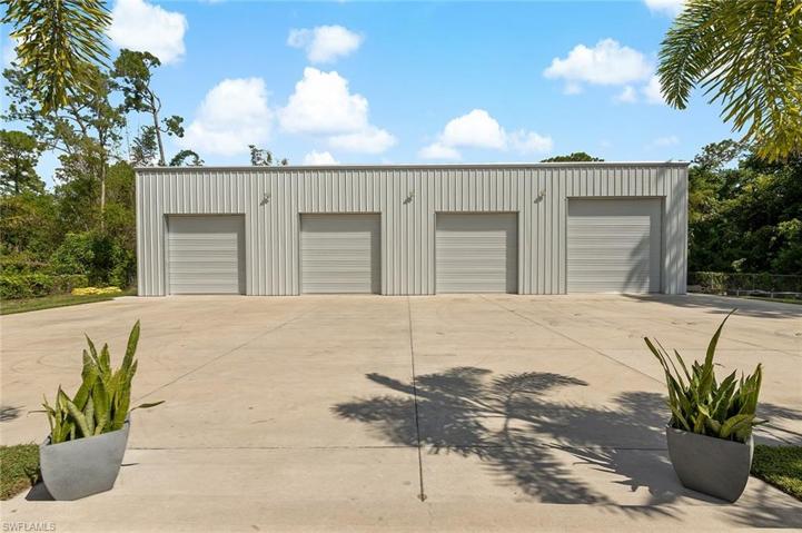 3600 sq ft garage with den/office/workout room
