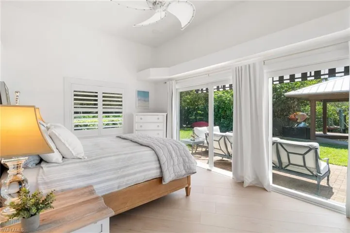 2180 Harbor Ln, Naples, Florida 34104