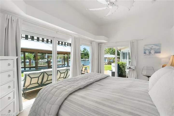 2180 Harbor Ln, Naples, Florida 34104