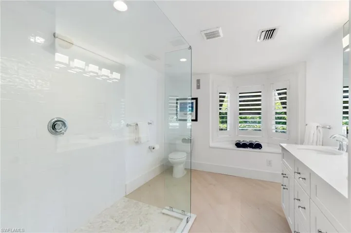 2180 Harbor Ln, Naples, Florida 34104